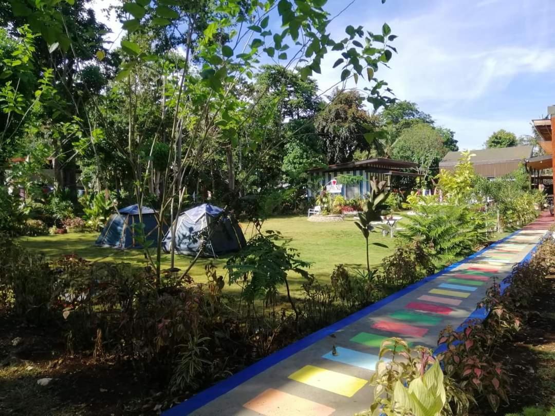 Edmund'S Garden Inn Siquijor Buitenkant foto